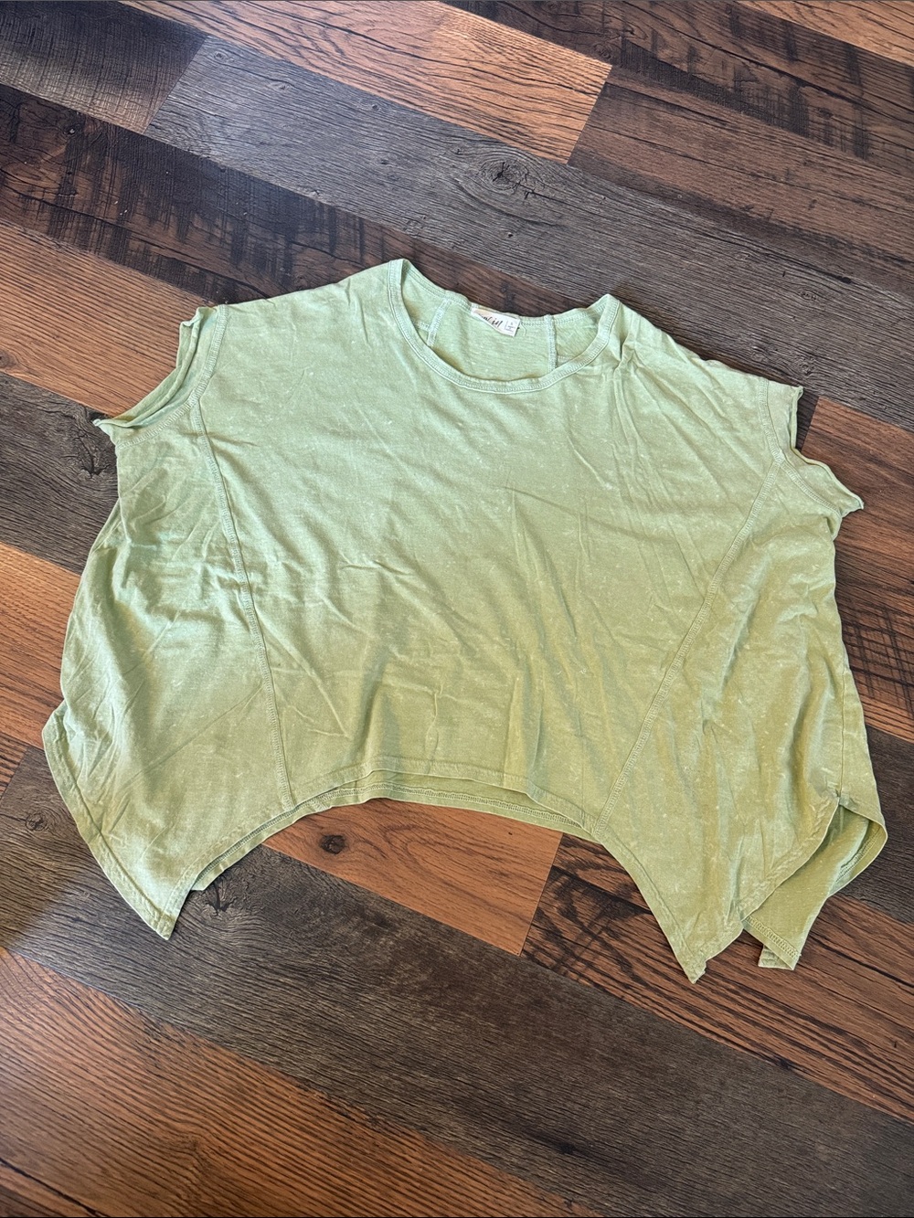 Boxy Crop Top in Light Green - Relaxed Everyday Style